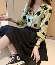 シャツ 長袖 レディース 女性用 トップス 開襟 ドット柄 水玉模様 前開き 襟付き オープンカラー 大きいサイズ おしゃれ かわいい オフィスカジュアル ブラウス 総柄 ブラック ベージュ グリーン 黒 緑