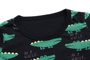 Tシャツ カットソー 半袖 キッズ ベビー ラウンドネック 夏 通園 通学 普段着 トップス 男の子 女の子 カジュアル ワニ 動物 アニマル プリント ブラック 黒 こども服