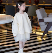 ワンピース キッズ 子供用 長袖 膝上 Aライン チュール ふんわり ドッキング カジュアル ラウンドネック シンプル 無地 春 秋 可愛い かわいい 子供服 子ども服 女の子 ガーリー お出かけ長袖 お出かけ