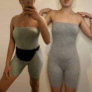 オールインワン レディース 女性 婦人 トップス ショートパンツ 短パン オフショルダー ノースリーブ 袖なし 一体化 セクシー 大人女子 無地 単色 シンプル
