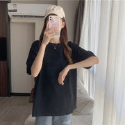 Tシャツ 半袖 レディース ラウンドネック 女性 単色 英字 ロゴ エンボス プルオーバー カジュアル シンプル おしゃれ ドロップショルダー 春 夏 ホワイト 白 ブラック 黒 グレー 灰 キャメル ネイビー 丸首 ソリッドカラー クルーネック 婦人服 普段着 着回し 定番