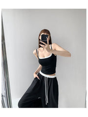 キャミソール レディース 女性用 トップス ショート丈 短め丈 重ね着風 フェイクレイヤード スクエアネック 無地 セクシー シンプル へそ出し 肌見せ おしゃれ カジュアル
