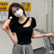 カットソー Tシャツ レディース トップス ショート丈 短め丈 ラウンドネック 半袖 アシンメトリー 肌見せ おしゃれ お出かけ