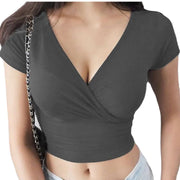 カットソー レディース 女性 トップス 半袖 Vネック カシュクール ショート丈 ミニ丈 ヘソだし 胸元深め 無地 ブラック ホワイト シンプル セクシー 大人っぽい かわいい キュート 薄手 夏