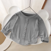 カットソー 子供服 こども服 キッズ ベビー 長袖 ラウンドネック プルオーバー カーディガン風 飾りボタン フェイクボタン リブ 春 秋 シンプル 無地 トップス かわいい 可愛い 単色 おしゃれ 着まわし ヘビロテ 女の子 男の子