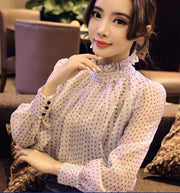 ブラウス 長袖 レディース 女性 婦人服 トップス 大きいサイズ ゆったり ラフ 透け感 シアー ハイネック ギャザー 水玉 ドット 袖ボタン シースルー バルーンスリーブ 背中ボタン ふんわり かわいい きれいめ 上品 おしゃれ シンプル お出かけ 通勤 お呼ばれ 白 ネイビー