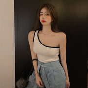 変形タンクトップ カットソー レディース 女性 トップス ノースリーブ ワンショルダー アシンメトリー アシメデザイン 無地 ブラック ホワイト グレー シンプル セクシー かわいい キュート ラフ カジュアル おしゃれ 夏 春