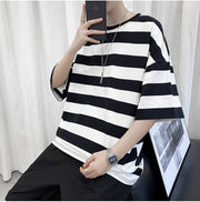 Tシャツ 半袖 メンズ トップス ボーダー 太め ライン 5分袖 ドロップショルダー Uネック 男性用 クルーネック ラウンドネック 定番 カジュアル シンプル お出かけ 部屋着 紳士用