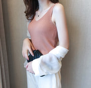 タンクトップ ノースリーブ リブ生地 レディース 女性 婦人 トップス Vネック 肌見せ カットソー シンプル おしゃれ ベーシック 着回し ヘビロテ かわいい 無地 単色 白 黄 黒 ピンク カーキ 紫 ベージュ