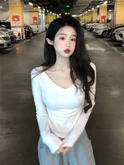 カットソー 長袖 ロングTシャツ レディース 女性 トップス Vネック ラウンドカット 無地 単色 シンプル 着回し力 合わせやすい お洒落 お出かけ 普段使い 婦人服
