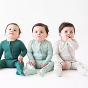 ロンパース ベビー 赤ちゃん 新生児 乳幼児 子供 キッズ 女の子 男の子 長袖 つなぎ カバーオール ラウンドネック 丸首 足付き 足袋 ファスナー ジップアップ シンプル 無地 可愛い お洒落 子ども服