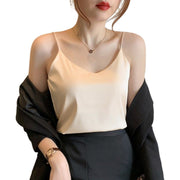 キャミソール レディース 婦人服 トップス インナー Vネック ノースリーブ シンプル 無地 単色 エレガント 上品 光沢感 おしゃれ かわいい 通勤 オフィスファッション ビジネス ホワイト ブラック ベージュ