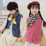 ベスト チョッキ ジレ キッズ 子供用 子ども用 女の子 男の子 ジュニア お揃い ペアルック ノースリーブ 裏起毛 ポケット付き チャック ファスナー ジッパー ボア生地 無地 シンプル カジュアル 可愛い キュート ふわふわ 防寒 秋 冬