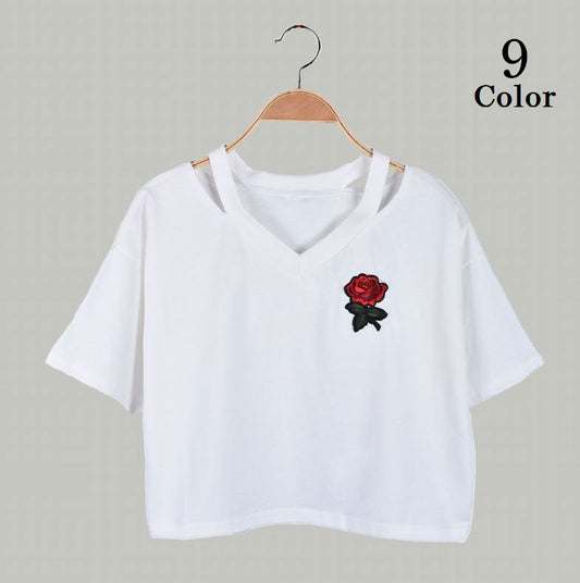 刺繍入り半袖Tシャツ ショート丈 ネックデザインTシャツ 薔薇 カットソー Vネック 商品画像