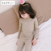 長袖Tシャツ Tシャツ 長袖 カットソー キッズ 子供服 ベビー ジュニア 女の子 男の子 トップス 無地 シンプル 着回し 定番 かわいい カジュアル お出かけ 通学 通園 カラバリ豊富