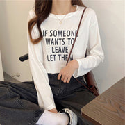 Tシャツ 長袖 レディース 女性 トップス ボートネック カットソー 英字ロゴ ロゴT ロンT シンプル カジュアル かわいい 普段使い デイリー 定番 白 紫