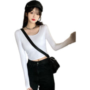 Tシャツ カットソー 長袖 ショート丈 レディース へそ出し トップス 無地 シンプル ヒップホップ タイト スリム Vネック クルーネック Uネック スクエアネック ラウンドネック 丸首 クロップド丈 ロンT 伸縮性 ストレッチ ブラック ホワイト グレー カジュアル ストリート風 ダンス 春 秋 女性 普段着 着回し 合わせやすい フリーサイズ