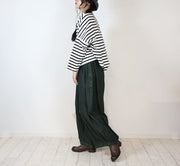 ロングパンツ デニムパンツ ワイドパンツ バギージーンズ レディース 女性 ボトムス デニム ジーンズ ジーパン 長ズボン バルーンシルエット ウエストゴム ポケット ダボダボ ゆったり 大きいサイズあり 楽ちん 無地 単色 シンプル カジュアル お洒落 お出かけ 普段使い 定番 ベーシック デイリー 婦人服