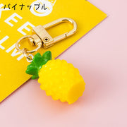 フルーツ 野菜 キーホルダー 食品サンプル バッグチャーム キーリング バッグ小物 果物 ハンドメイド かわいい 桃 バナナ みかん りんご バリエーション豊富