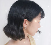 ピアス レディース アクセサリー ジュエリー スタッド 華奢 ラインストーン ワンポイント リング スター 星 メタル シルバーカラー 可愛い かわいい おしゃれ お洒落 キュート 上品 清楚 女子力アップ カジュアル シンプル 女性 女の子 ガールズ 婦人用 プレゼント 贈り物 ギフト 誕生日 記念日 お出かけ 外出 デート 女子会 合コン お呼ばれ