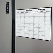 ホワイトボード メモボード カレンダー表示 月間予定 マンスリー スケジュール 曜日 英字 マグネット 磁石 家族予定 書き込み メモ メッセージボード 掲示板 伝言板 家庭 自宅 オフィス 食事管理 食事計画