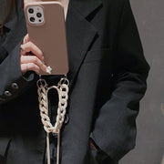 iPhone用ケース iPhone用カバー アイフォーン用 汎用型カバー ストラップ付き スマホショルダー ハンドストラップ 肩掛け 斜め掛け 傷防止 汚れ防止 ブラウン 無地 シンプル かわいい おしゃれ 携帯 スマホ用品