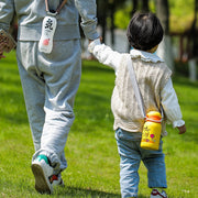 ボトルホルダー 水筒ホルダー  ショルダー 肩掛け 水筒カバー 子供 紐付き おしゃれ 紐 長さ調節可能 取付簡単 グレー ピンク 大人 吊り下げ 可愛い 男の子 女の子 シリコン 小学生 携帯 便利グッズ プレゼ
