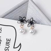 レディースピアス ピアス アクセサリー フェイクパール お花 フラワー 両耳 レディースアクセサリー 可愛い かわいい 女性用 婦人用 レディース おしゃれ オシャレ レディース用 プレゼント 誕生日 お出かけ 外出 デート