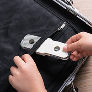 携帯ハンガー 単品 1個 折りたたみ式 ピンチ付き くぼみ 日用品 生活雑貨 洗濯用品 物干し 洗濯物干し 省スペース コンパクト 展開 落下防止 軽量 持ち運び 便利 旅行 出張 お泊り キャンプ アウトドア
