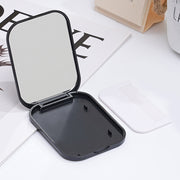 コンパクトミラー クシ付き 手鏡 ハンドミラー 折りたたみ 角型 ポータブル 携帯用 シンプル 無地 持ち運び デコレーション カラバリ豊富