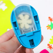 クラフトパンチ 穴あけパンチ 文房具 ハンドメイド用品 ハンドメイド雑貨 工作用具 事務用品 手のひらサイズ 小型 コンパクト 鳥 蝶 動物 ハート お花 フラワー 楓 紅葉 王冠 オレンジ ピンク ブルー ポップ カジュアル 可愛い キュート おしゃれ