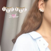 スタッドピアス キャッチピアス レディース アクセサリー フェイクパール 3連 フェミニン おしゃれ 上品 エレガント 結婚式 誕生日 贈り物 プレゼント ギフト パーティー 入学式 卒業式 入園式 卒園式 デート 記念日 耳飾り ファッション小物