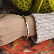 バングル アクセサリー レディース ブレスレット シルバーカラー シンプル 細身 スリム 重ね付け アクセ 手首 飾り 装飾 お洒落 オシャレ おしゃれ 可愛い かわいい カジュアル クール きれいめ 大人可愛い 大人 女性 婦人 ファッション小物 小物 雑貨