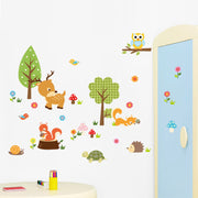 ウォールステッカー 壁ステッカー 壁紙シール シール式 アニマル 動物 リス フクロウ 子供部屋 キッズルーム ルームデコレーション ウォールデコレーション 貼り付け簡単 DIY 模様替え 飾り付け 壁面装飾 壁装飾 室内装飾 イメージチェンジ 可愛い かわいい 雑貨 インテリア