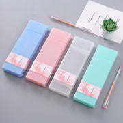 ペンケース 筆箱 筆入れ 箱型 小物入れ 文房具 筆記用具入れ 文具 仕切りあり 消しゴム入れ スクエア ボックス型 クリアカラー かわいい シンプル おしゃれ ガーリー シンプル 通学 小学生 中学生 高校生 大学生 男女兼用 メンズ レディース ピンク 青 緑 透明