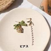 ピアス イヤリング フェイクパール リボン 揺れる ロングピアス レディース アクセサリー 可愛い エレガント ゴールドカラー グリーン