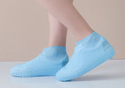 シューズカバー 靴カバー 防水 防滑 泥除け 雨具 レイングッツ 靴ケア用品 シューズアクセサリー 女性 男性 男女兼用 レディース メンズ キッズ ジュニア 大人 子供 滑り止め 濡れない 汚れ防止 コンパクト 折り畳める シンプル レインシューズ