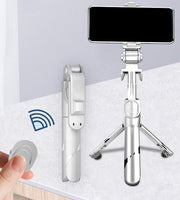 セルカ棒 自撮り棒 三脚付き スマホ用 スタンド付き Bluetooth リモコン付き ワイヤレス 70cm 100cm 360度回転 伸縮 コンパクト セルフィ― スティック スマートフォン用 撮影グッズ ブラック ホワイト