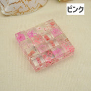 アクセサリーパーツ 単品 1個 ランダムカラー チャームパーツ ピアスパーツ 手芸 ハンドクラフト 材料 素材 スクエア 四角形 立方体 透明 クリア 透ける ドライフラワー 幹花 リアル 樹脂 お花 かわいい お洒落