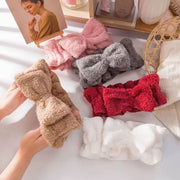 ヘアバンド 洗顔用 ヘッドバンド レディース 女性用 婦人用 髪留め 髪濡れ防止 幅広 モコモコ ふわふわ リボン 柔らかい 洗面用品 吸水性 スキンケア かわいい シンプル キュート 女子 女の子