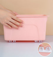ミニキャスター 4個セット 2輪式 DIY 粘着式 貼るだけ パーツ 収納ケース 家具 収納ボックス アレンジ キャスター金具 車輪 アイデア 後付け 便利グッズ 部品 クリアカラー 小さい コンパクト シンプル 白 黒