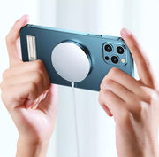 スマホスタンド キックスタンド 折りたたみ マグネット 磁石 薄型 スリム 軽量 メタル 角度調整可能 コンパクト 縦置き 横置き