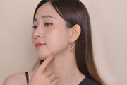 ピアス フックピアス レディース アクセサリー ラインストーン しずく型 雫 ティアドロップ 揺れる かわいい おしゃれ プレゼント ギフト 普段使い カラバリ豊富