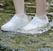 レインシューズカバー 靴用防水カバー レディース 女性 ジュニア ガールズ 防水 防滑 泥除け 滑り止め 濡れない 雨対策 持ち歩き 携帯 無地 シンプル シリコン 伸縮性 通勤 通学 外出先 便利 自転車 バイク 大人 子供