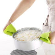 鍋つかみ 2個セット ハンドクリップ 指先ミトン キッチンミトン シリコン製 クリップ風 水洗い可 滑り止め 掴みやすい 耐熱 防熱 断熱 単色 シンプル おしゃれ キッチングッズ キッチン雑貨