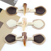 ダッフルボタン 4個セット トグルボタン ダッフルコート用ボタン パーツ 手芸用品 ハンドメイド コート作成用 紐付き 牛角風ボタン クラフトパーツ 樹脂製 おしゃれ