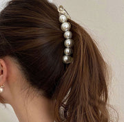 バナナクリップ ヘアクリップ レディース 女性用 髪留め 髪飾り ヘアアクセサリー ヘアアレンジ まとめ髪 きれいめ フェイクパール 大人上品 フォーマル パーティー ギフト プレゼント 贈り物 お出かけ お呼ばれ デート 女子会 オフィス 婦人用 ファッション小物