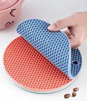 シリコンマット キッチン用品 円形 グレー ブルー レッド 伸縮性 滑り止め 水洗可能 ハニカム構造