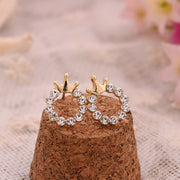 ピアス スタッドピアス レディース アクセサリー ファッション小物 ラインストーン 円形 王冠 キラキラ 輝く 華やか フォーマル パーティー おしゃれ