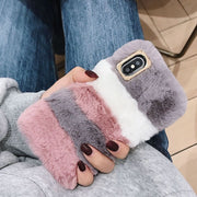iPhoneケース スマートフォンケース スマホ 背面保護 カバー ボア もこもこ ふわふわ 可愛い おしゃれ ボーダー カジュアル iPhone13 Pro ProMax mini 12 11 アイフォン アイフォーン スマートフォンアクセサリー ピンク グレー